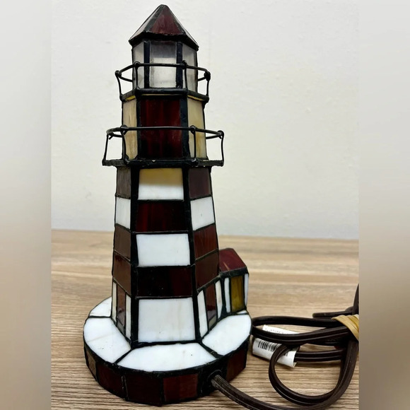 Vintage Stained Glass Lighthouse Night Light Tabletop Tiffany Style - Picture 10 of 12